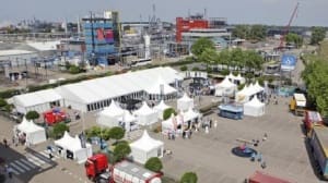Article image of: Ruim 1500 bezoekers voor chemie op haventerrein