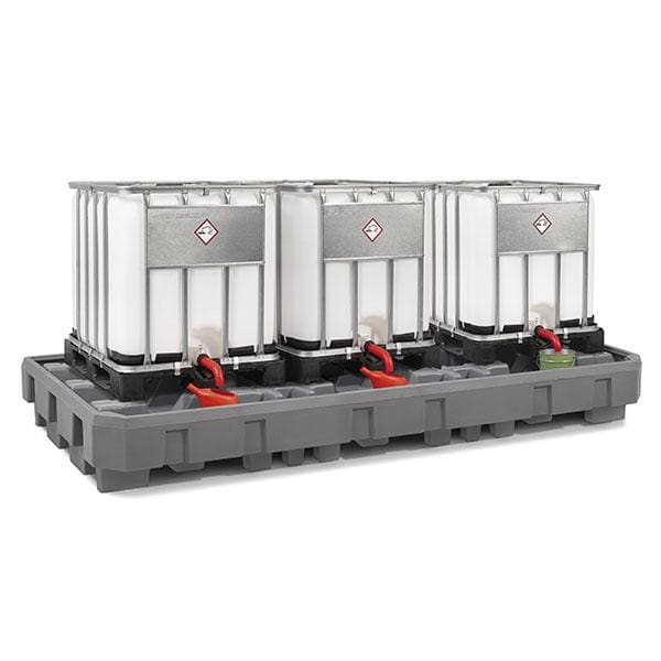 Article image of: Nieuwe PE opvangbak van DENIOS voor opslag van drie IBC’s