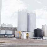 Article image of: Nieuwe rauwe melktanks voor zuivelfabriek De Graafstroom