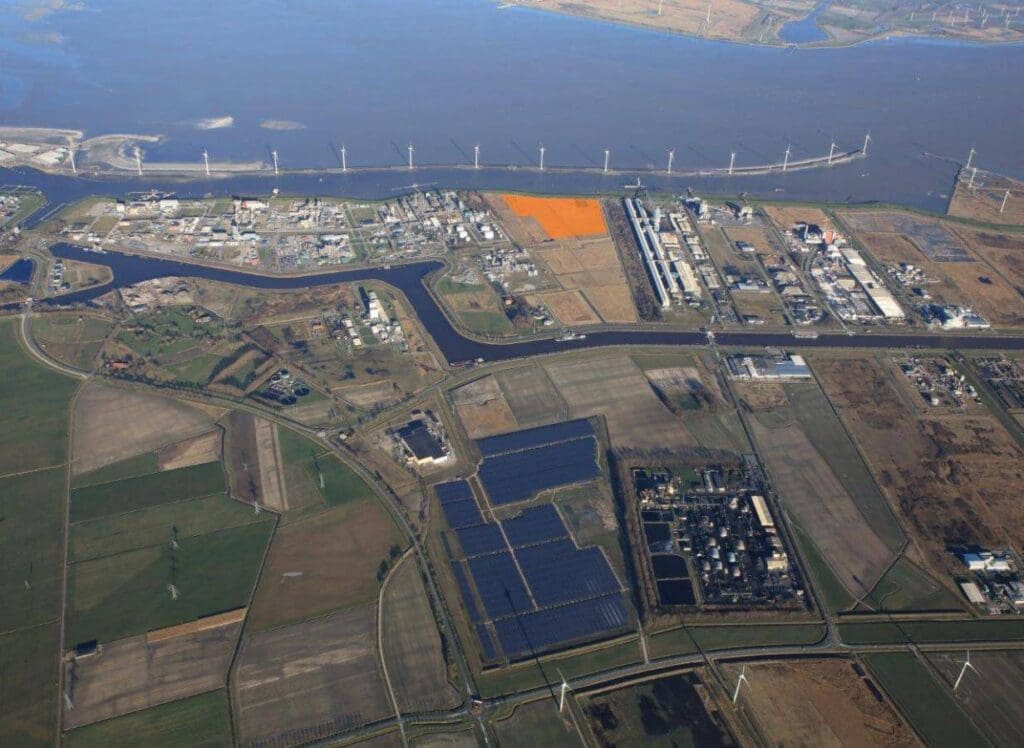 Article image of: SkyNRG bouwt in Delfzijl duurzame kerosinefabriek