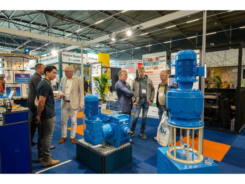 De stand van MGH (Maintenance & Gears Heyvaert), gespecialiseerd in de aankoop, de installatie, het onderhoud, de reparatie, de revisie en de upgrading van aandrijvingen.