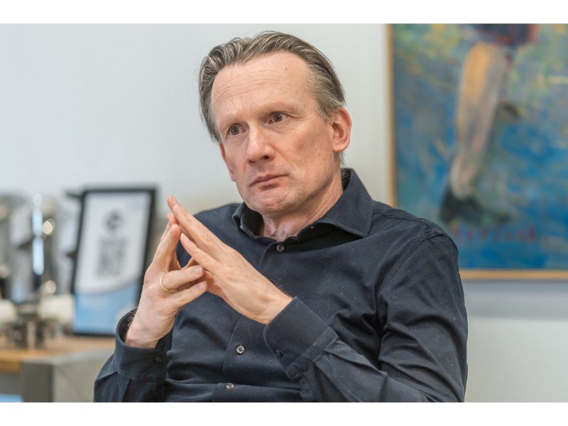 Perry Verberne, algemeen directeur bij Van Beek Schroeftransport.